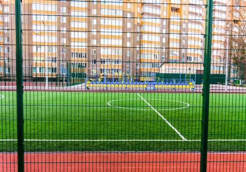 2Д забор для футбольной площадки в Ханты-Мансийском